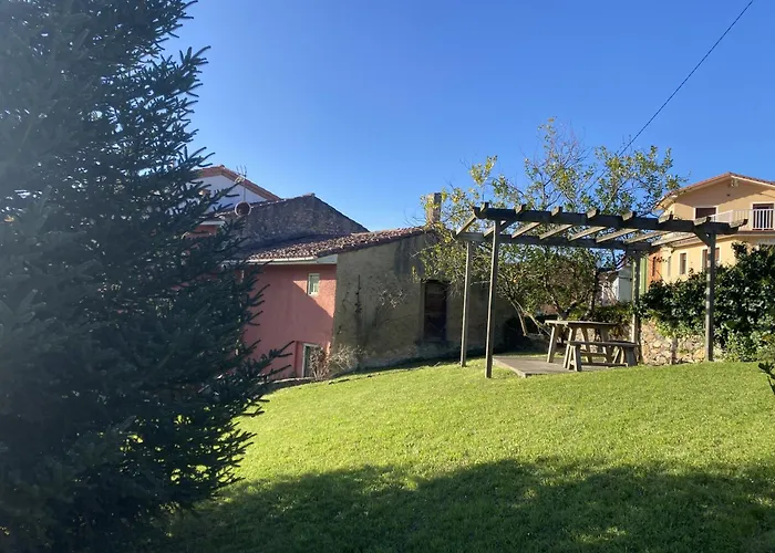 Casa Estilo Rural Con Jardin Entre Playa Y Montana