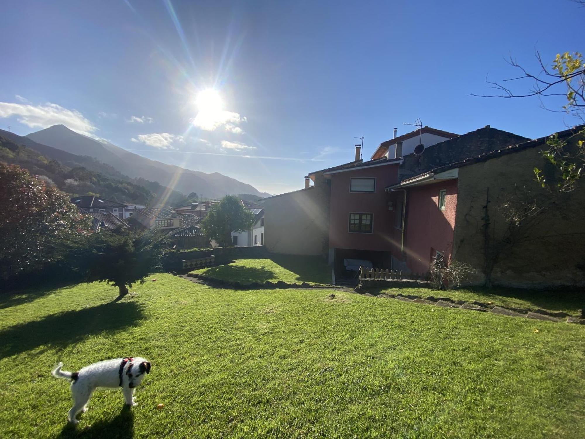 Casa Estilo Rural Con Jardin Entre Playa Y Montana * Caravia