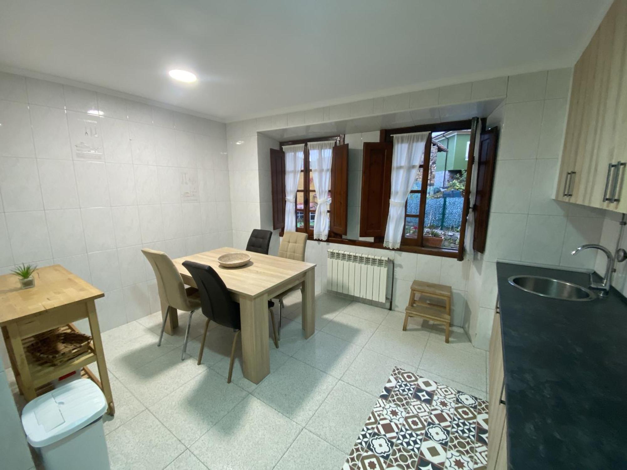 Casa Estilo Rural Con Jardin Entre Playa Y Montana * Caravia